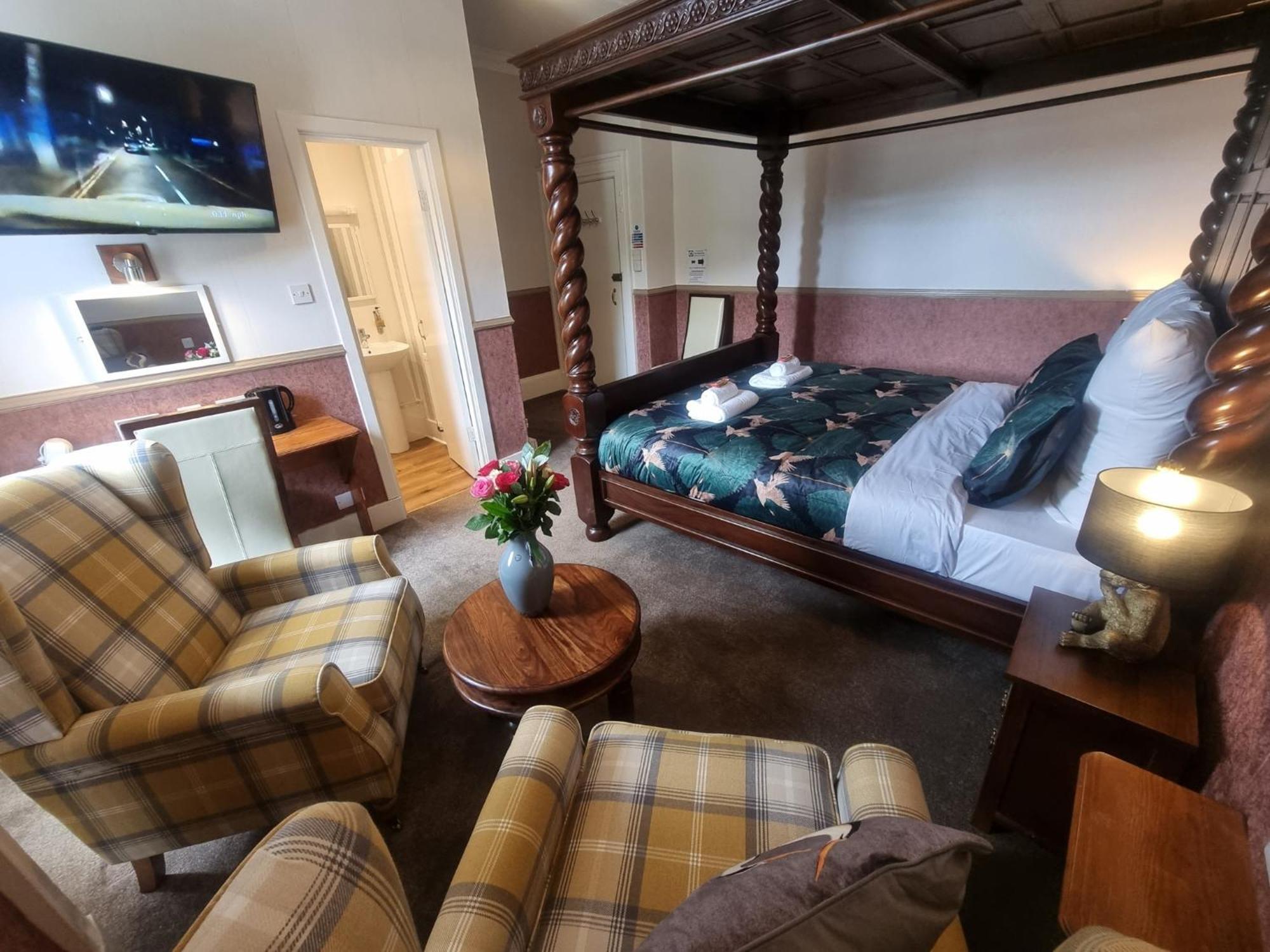 Roy Bridge Hotel Fort William Buitenkant foto